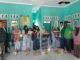 HIMMAH NW Tengah memebrikan bantuan kepada sasaran stunting di Lenek, Lombok Timur